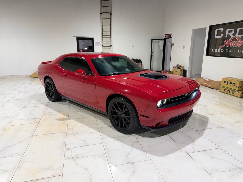 2015 Dodge Challenger Image 3