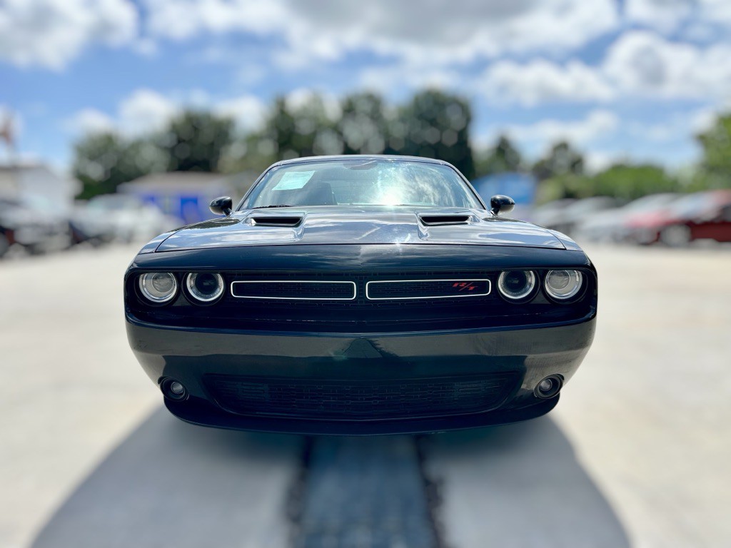 2015 Dodge Challenger Image 2