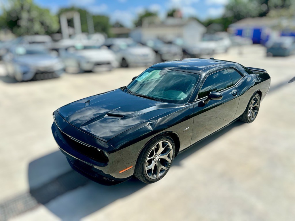 2015 Dodge Challenger Image 4