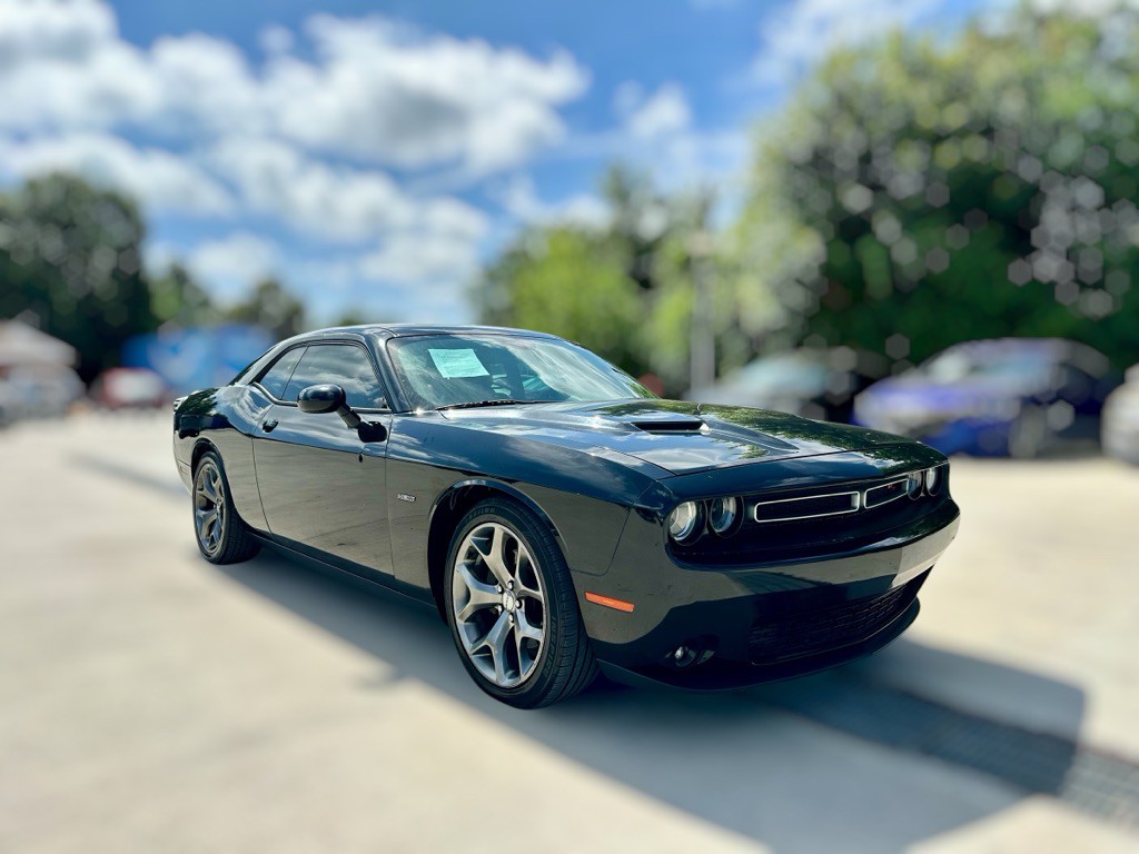 2015 Dodge Challenger Image 11
