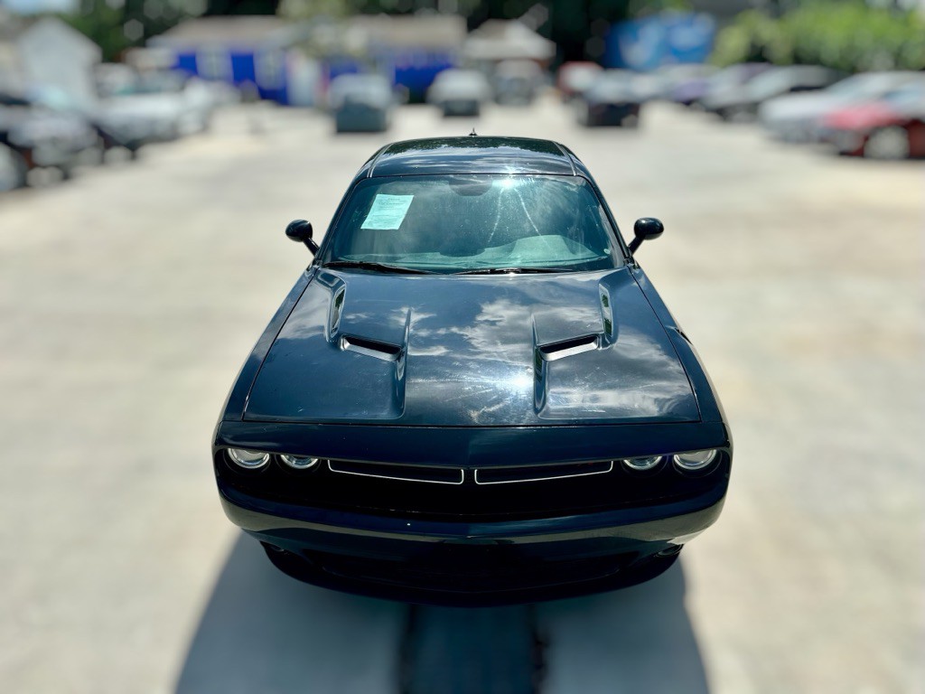 2015 Dodge Challenger Image 12