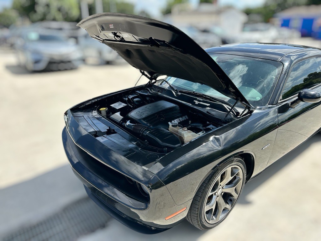 2015 Dodge Challenger Image 14