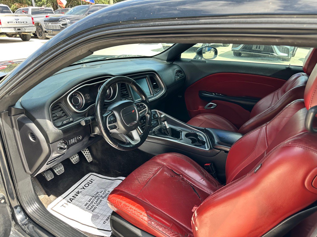 2015 Dodge Challenger Image 16