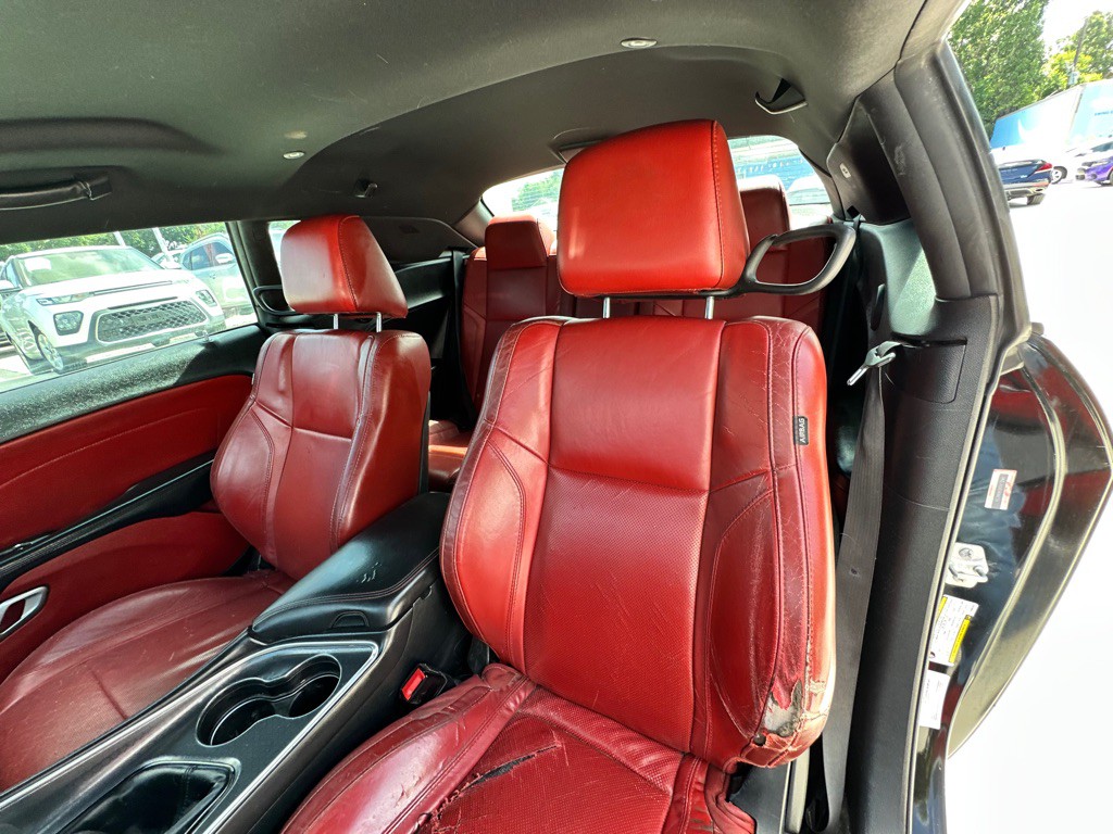 2015 Dodge Challenger Image 18