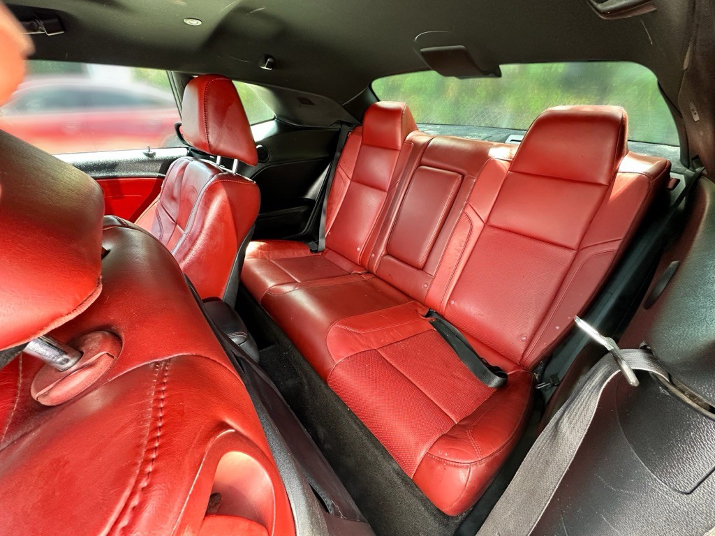 2015 Dodge Challenger Image 20