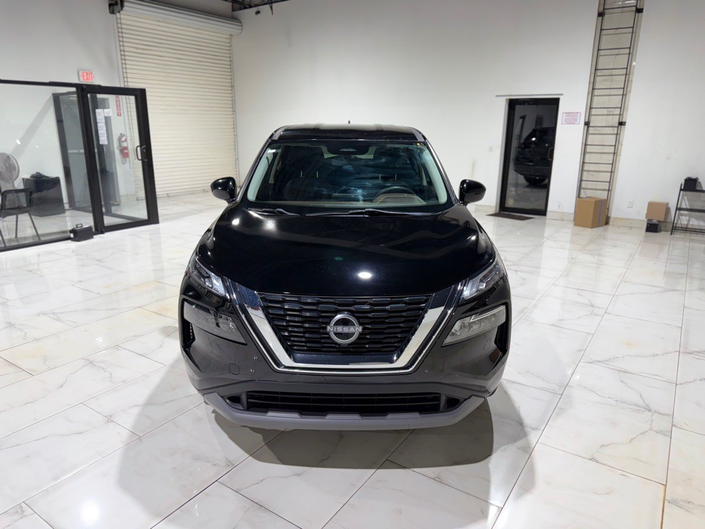 2023 Nissan Rogue Image 2