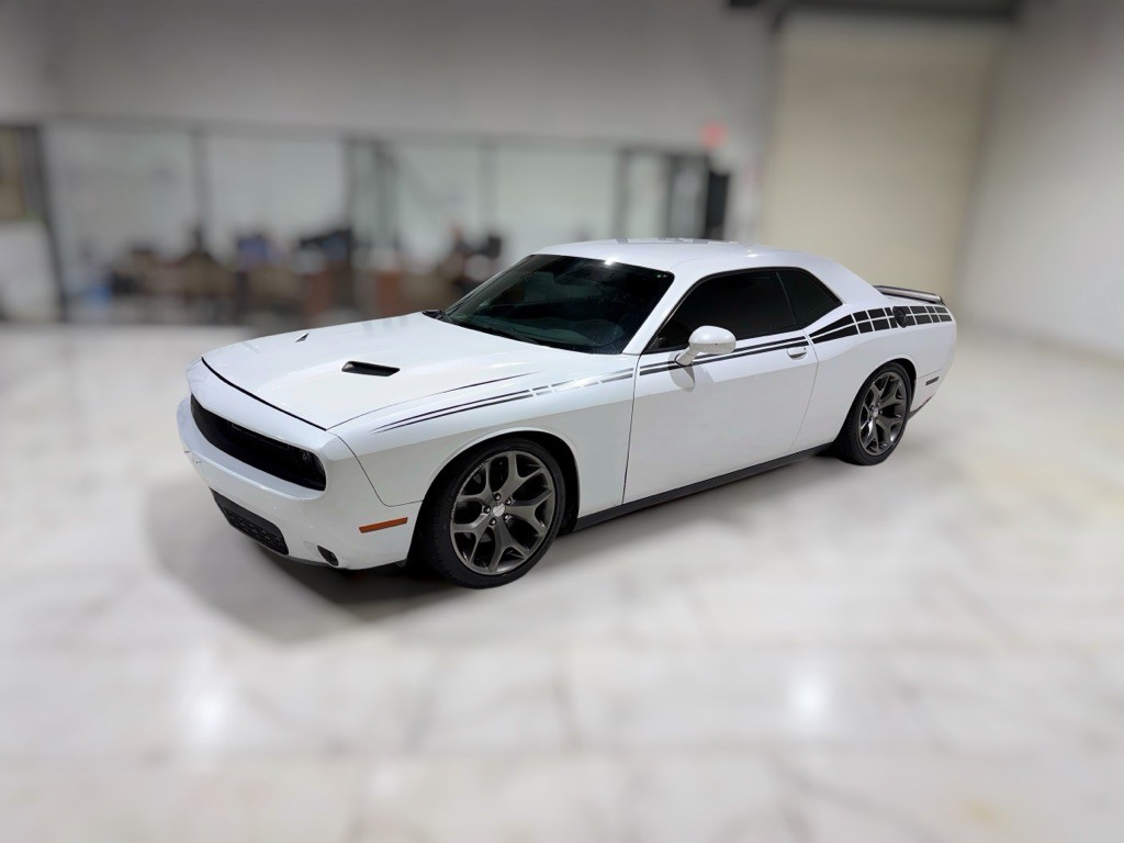 2016 Dodge Challenger Image 1