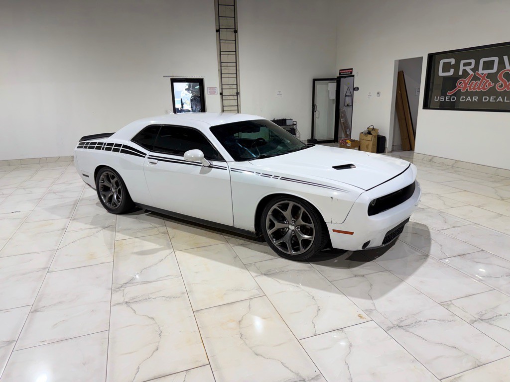 2016 Dodge Challenger Image 3