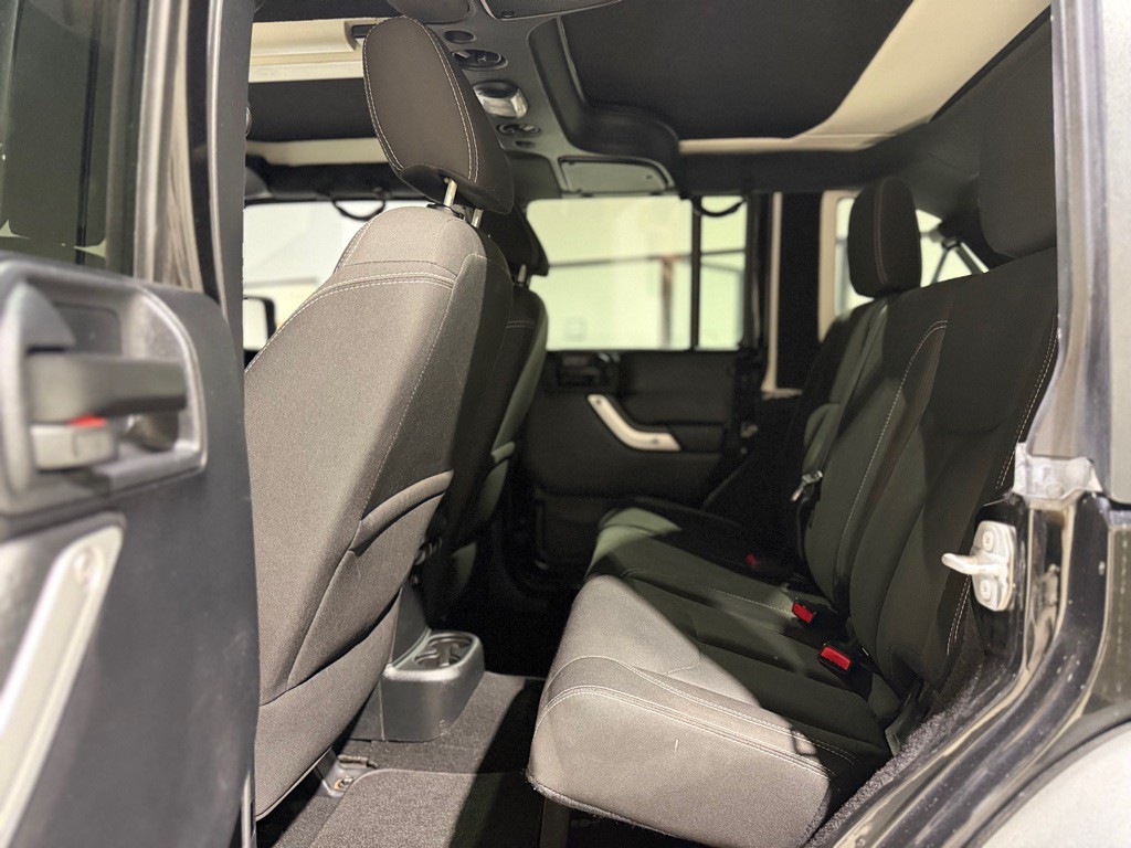 2016 Jeep Wrangler Unlimited Image 12