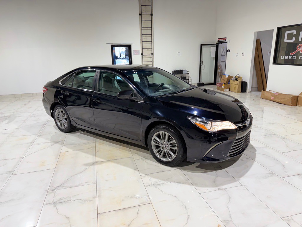 2017 Toyota Camry Image 3