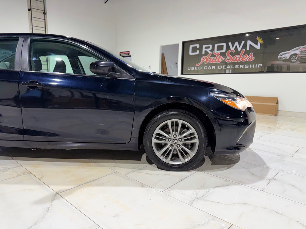 2017 Toyota Camry Image 5