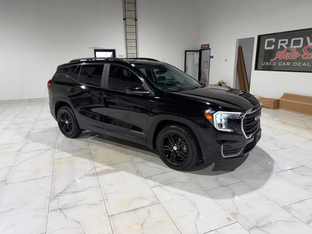 2024 GMC Terrain Image 3