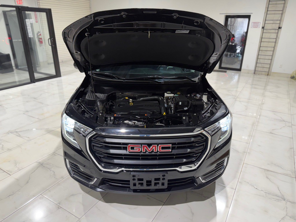 2024 GMC Terrain Image 4