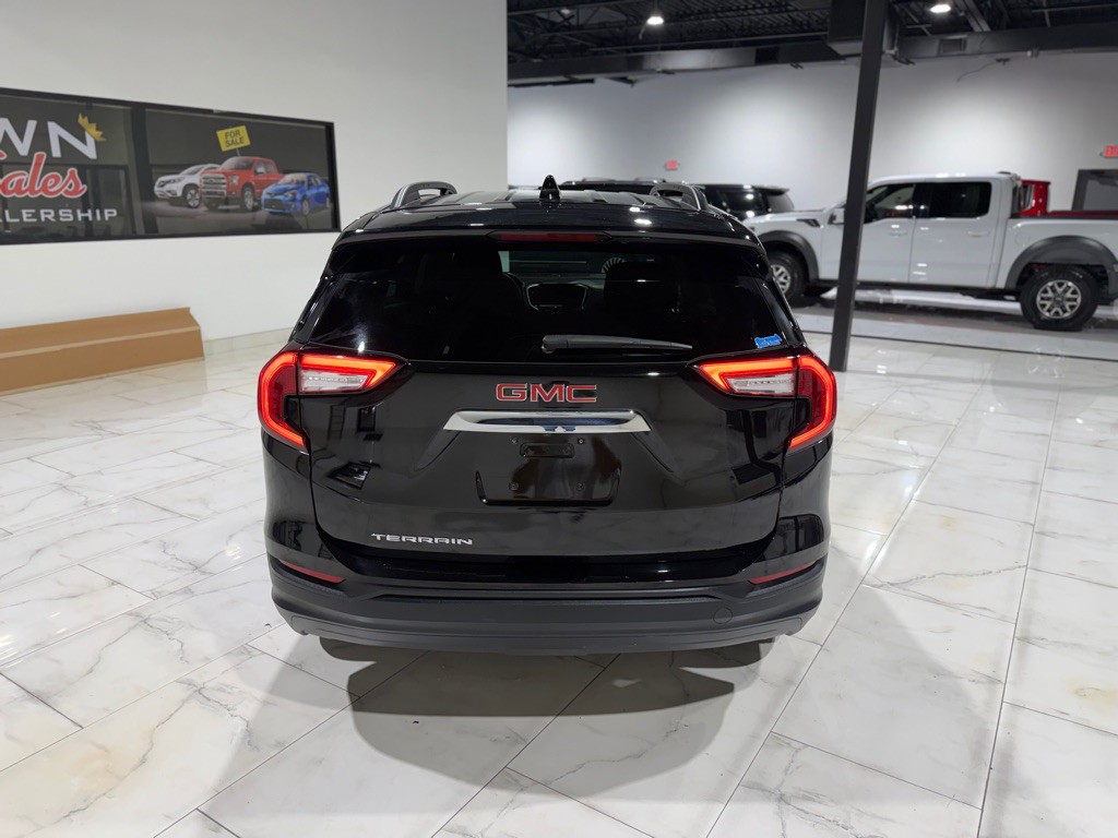 2024 GMC Terrain Image 9