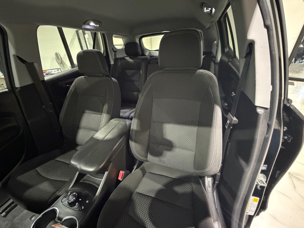 2024 GMC Terrain Image 17