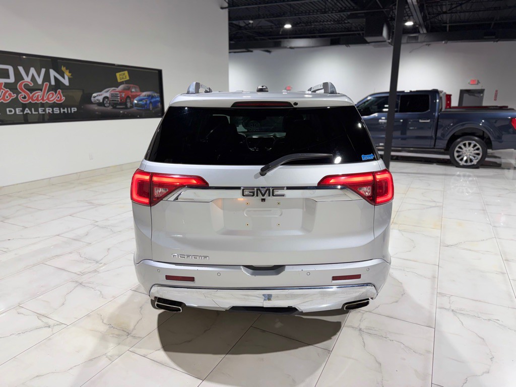 2019 GMC Acadia Image 9