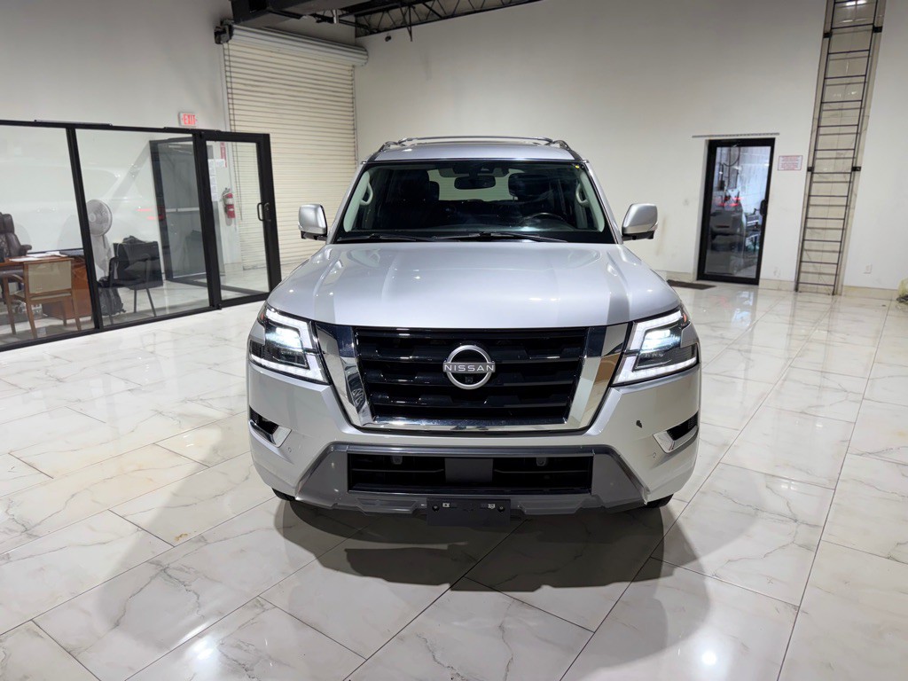 2022 Nissan Armada Image 2