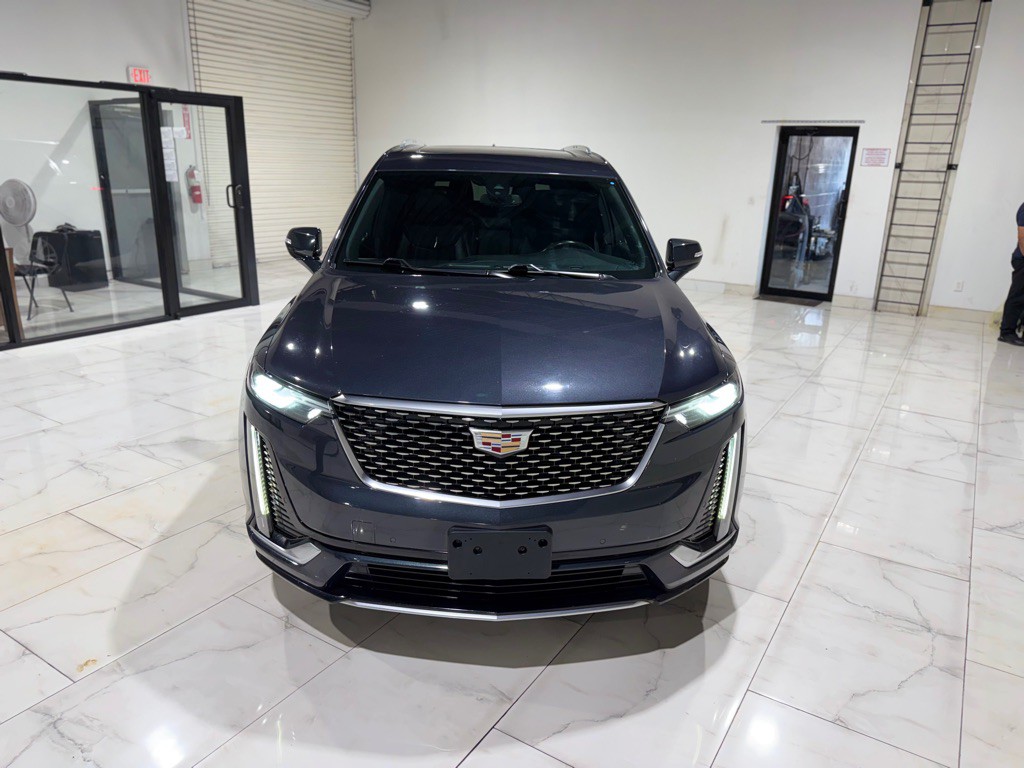 2022 Cadillac XT6 Image 2
