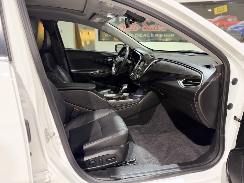 2022 Chevrolet Malibu Image 13