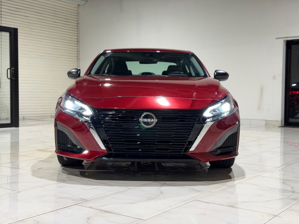 2025 Nissan Altima Image 5