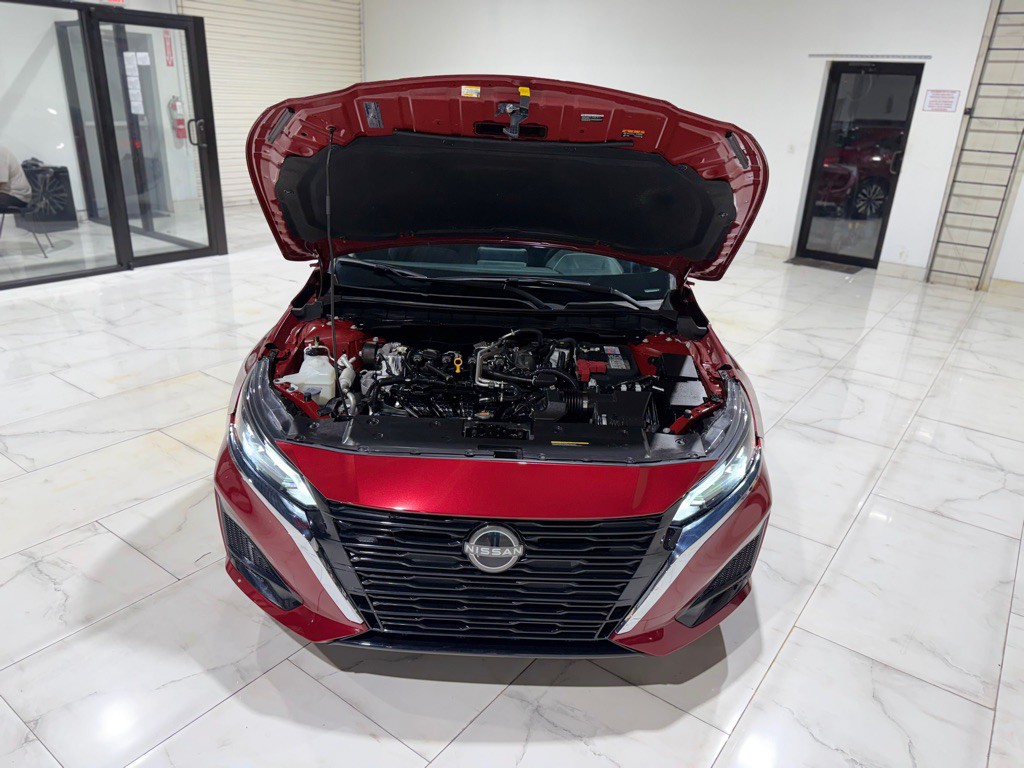 2025 Nissan Altima Image 6