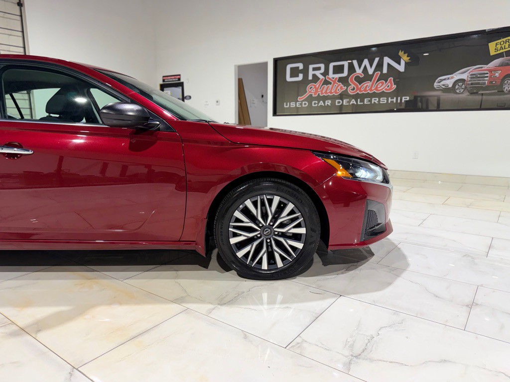 2025 Nissan Altima Image 7