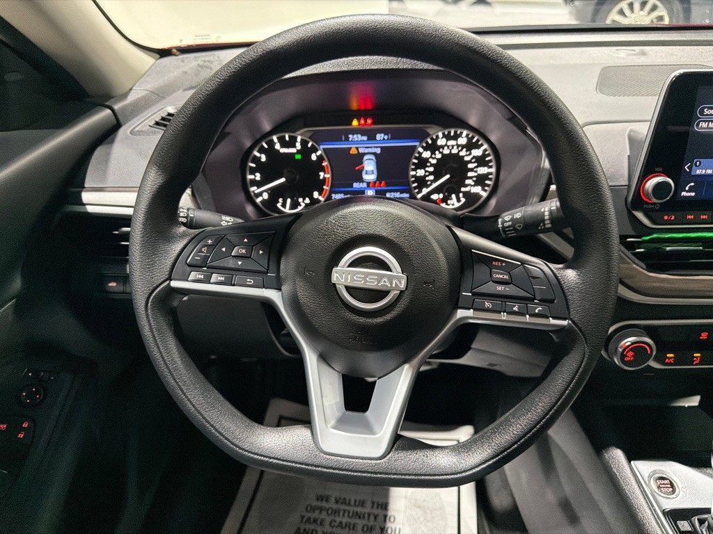 2025 Nissan Altima Image 23