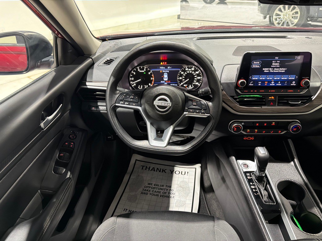 2025 Nissan Altima Image 25