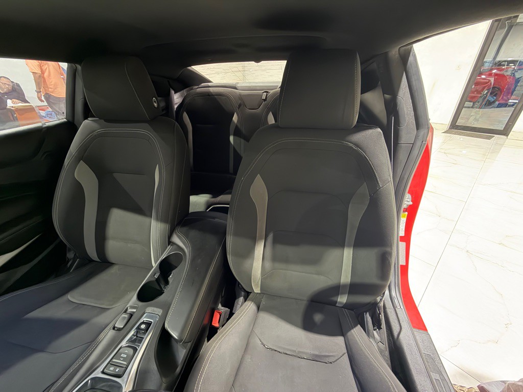 2016 Chevrolet Camaro Image 13