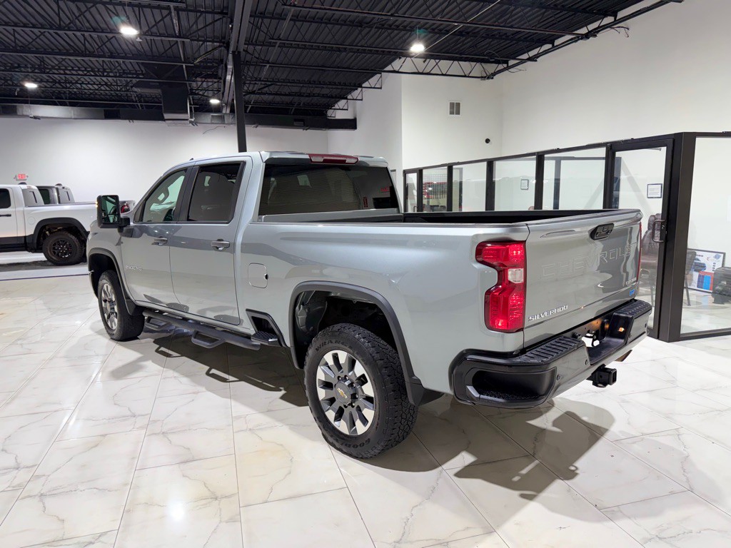 2024 Chevrolet Silverado 1500 Image 9