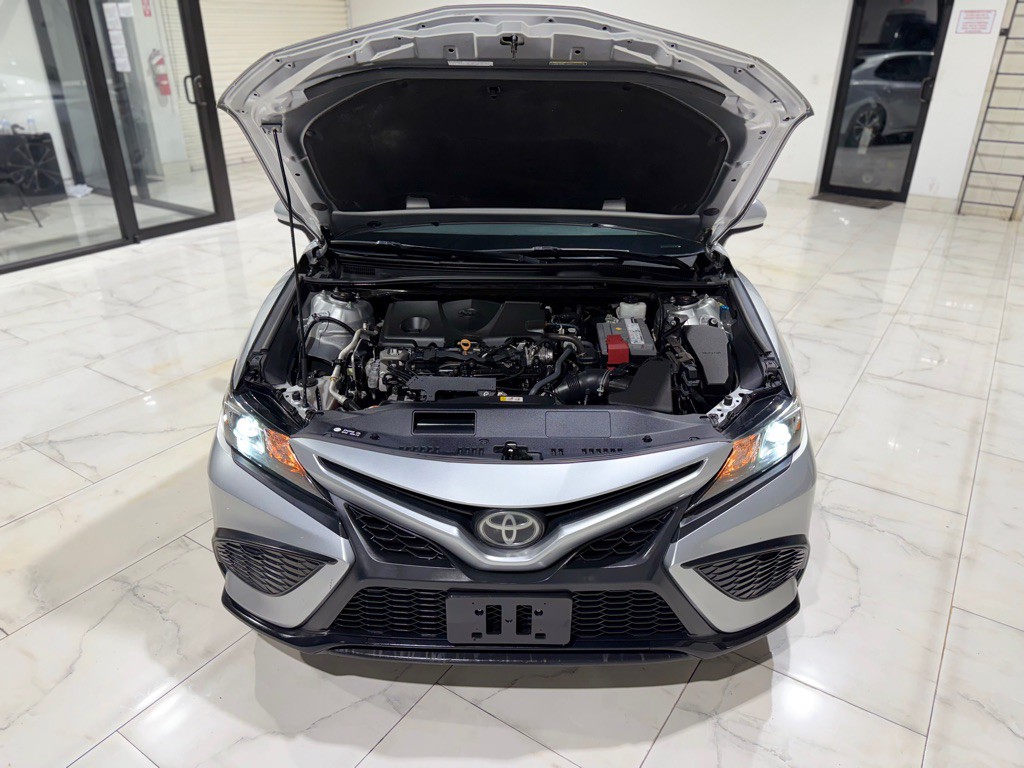 2021 Toyota Camry Image 6