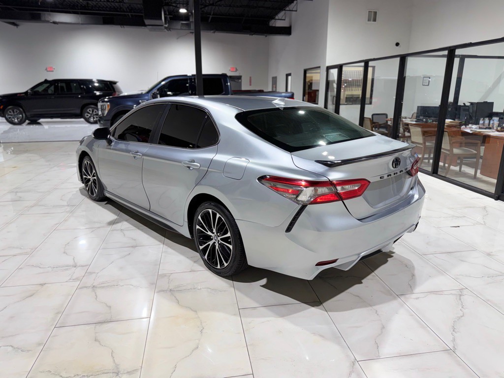 2021 Toyota Camry Image 12