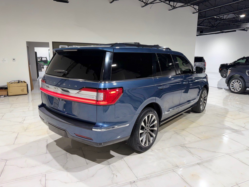 2020 Lincoln Navigator Image 8