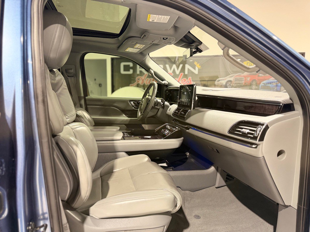 2020 Lincoln Navigator Image 14