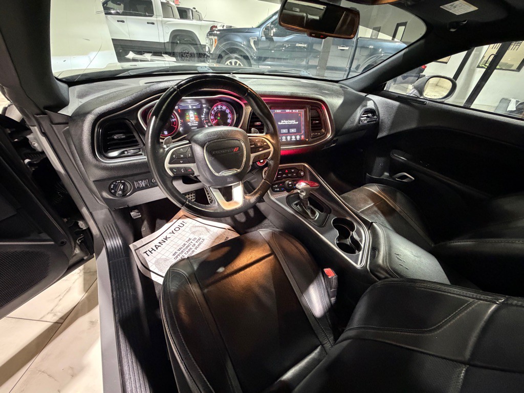 2017 Dodge Challenger Image 17