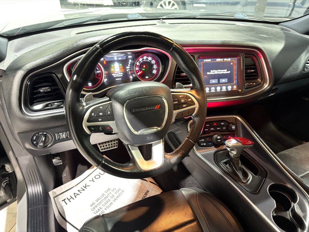 2017 Dodge Challenger Image 19
