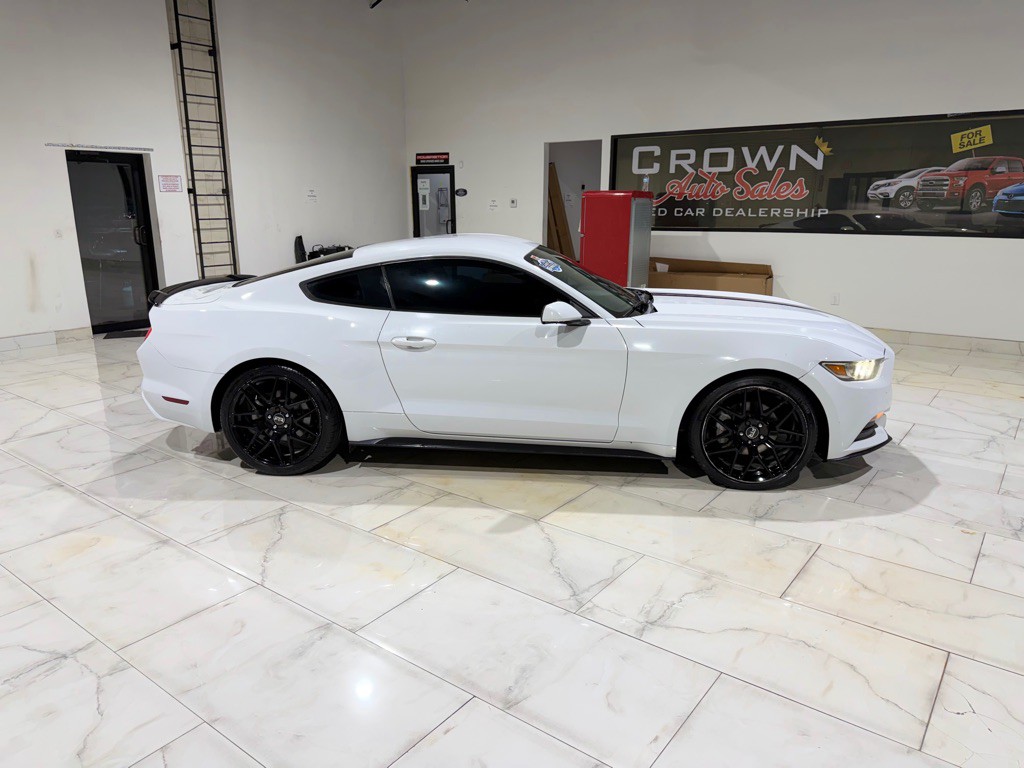 2017 Ford Mustang Image 6