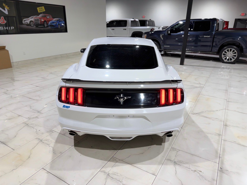 2017 Ford Mustang Image 9