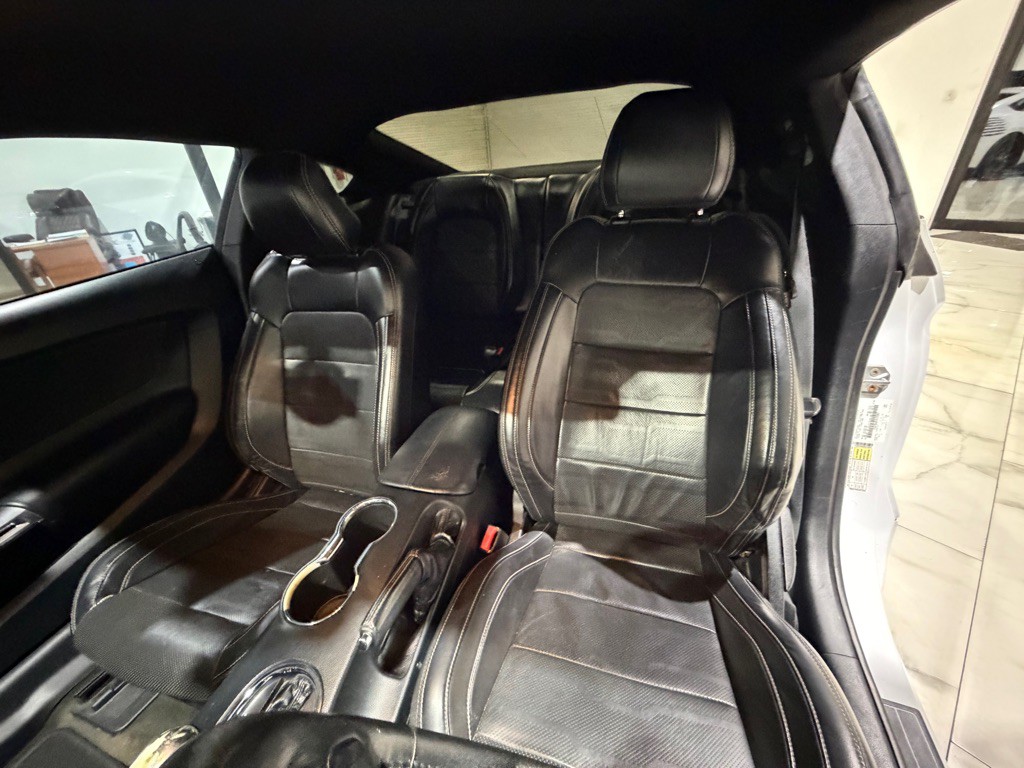 2017 Ford Mustang Image 14