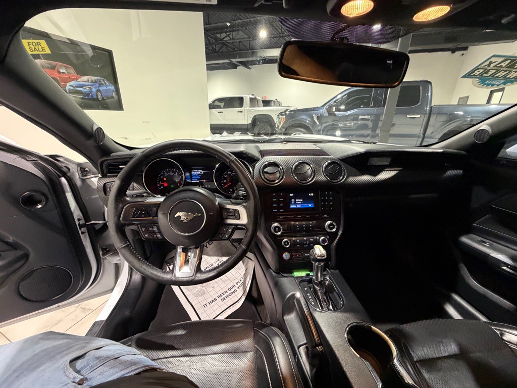 2017 Ford Mustang Image 16