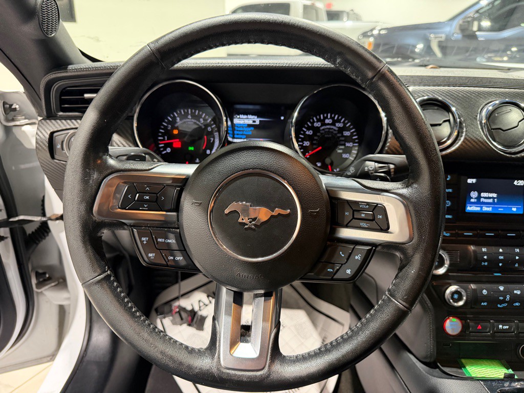 2017 Ford Mustang Image 18