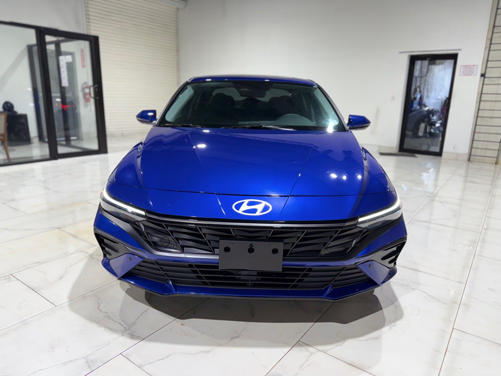 2026 Hyundai Elantra Image 2