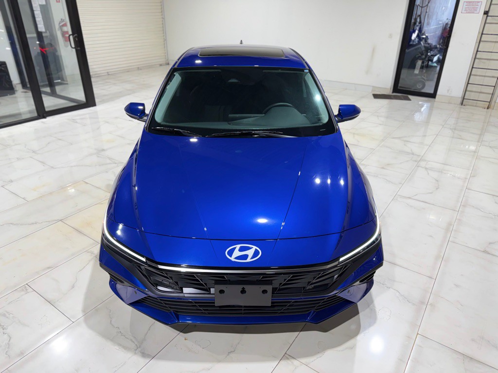 2026 Hyundai Elantra Image 3
