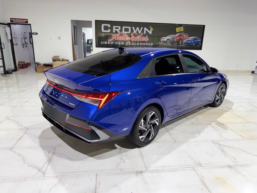 2026 Hyundai Elantra Image 9