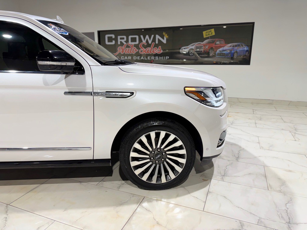 2019 Lincoln Navigator Image 5