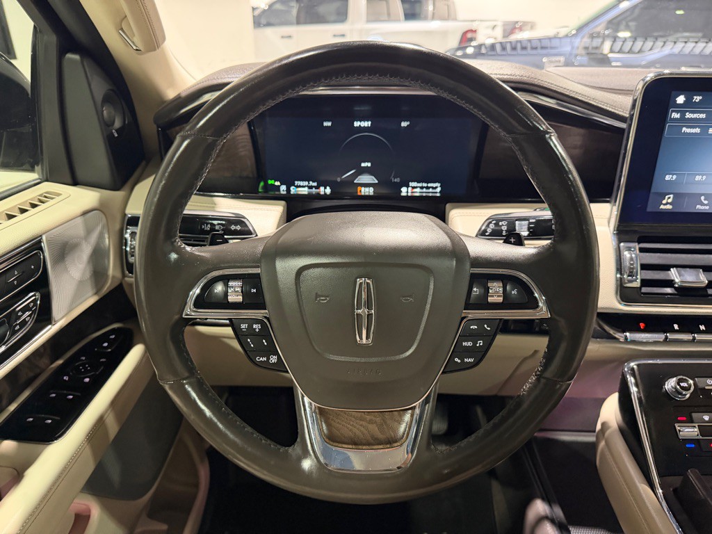 2019 Lincoln Navigator Image 25