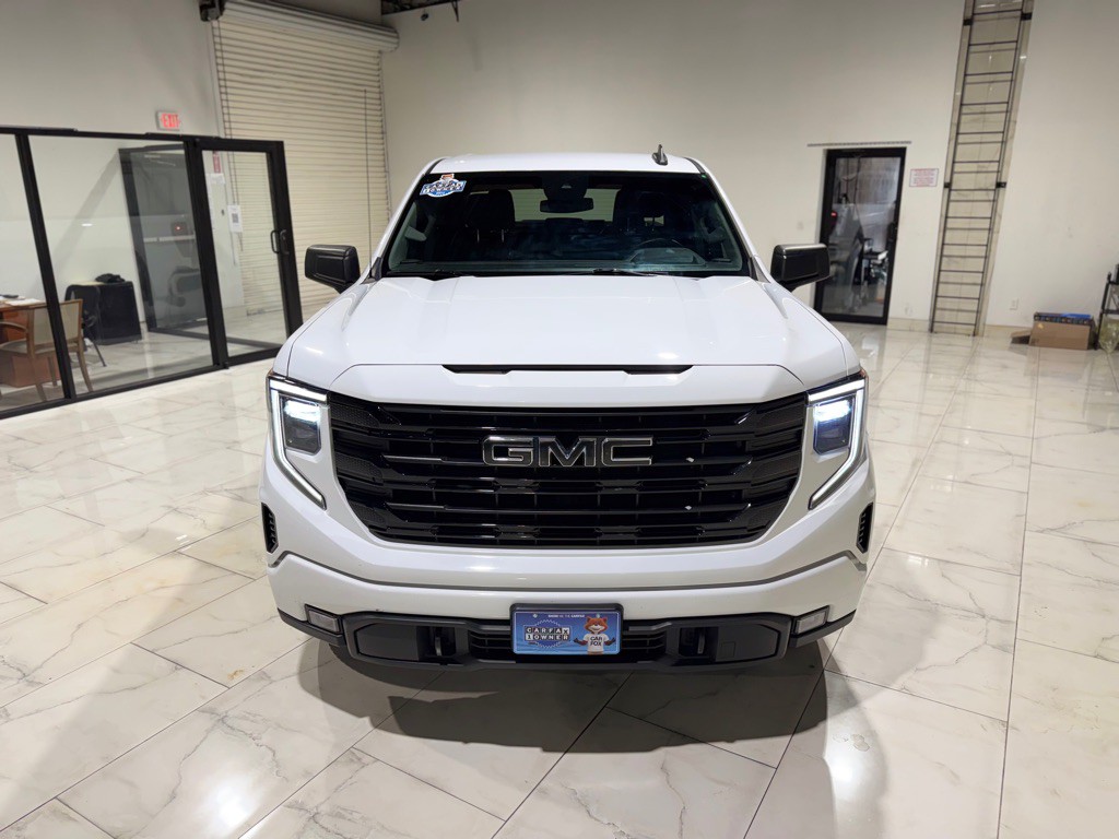 2023 GMC Sierra 1500 Image 2