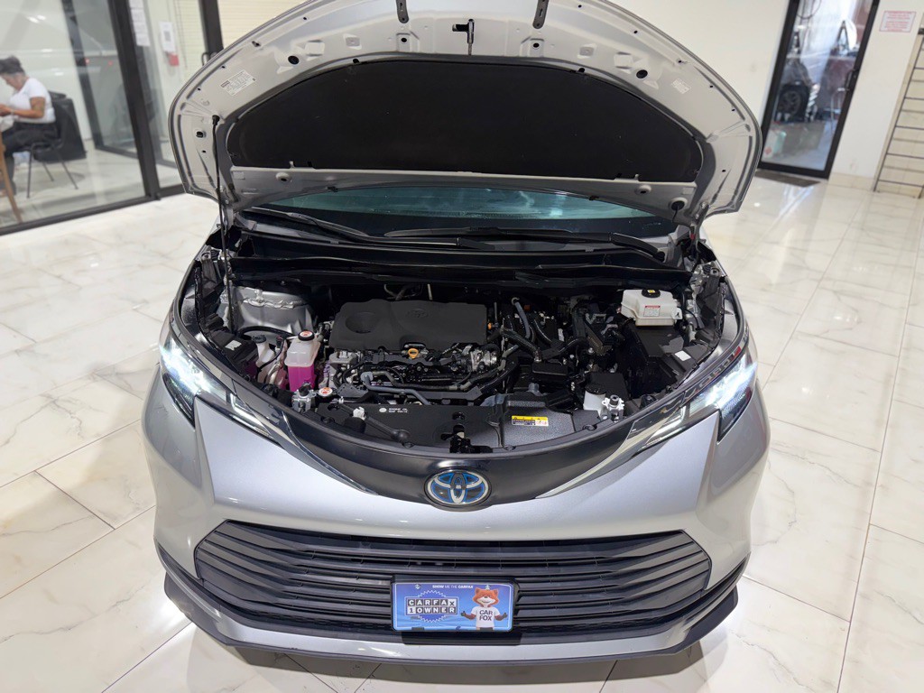 2023 Toyota Sienna Image 4