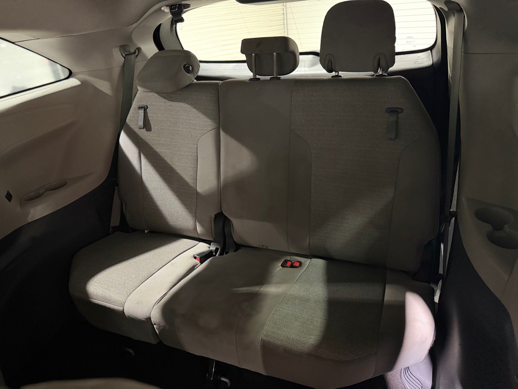 2023 Toyota Sienna Image 17