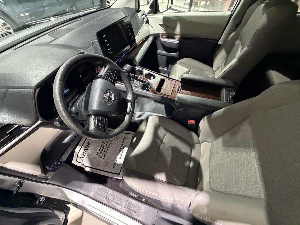 2023 Toyota Sienna Image 20